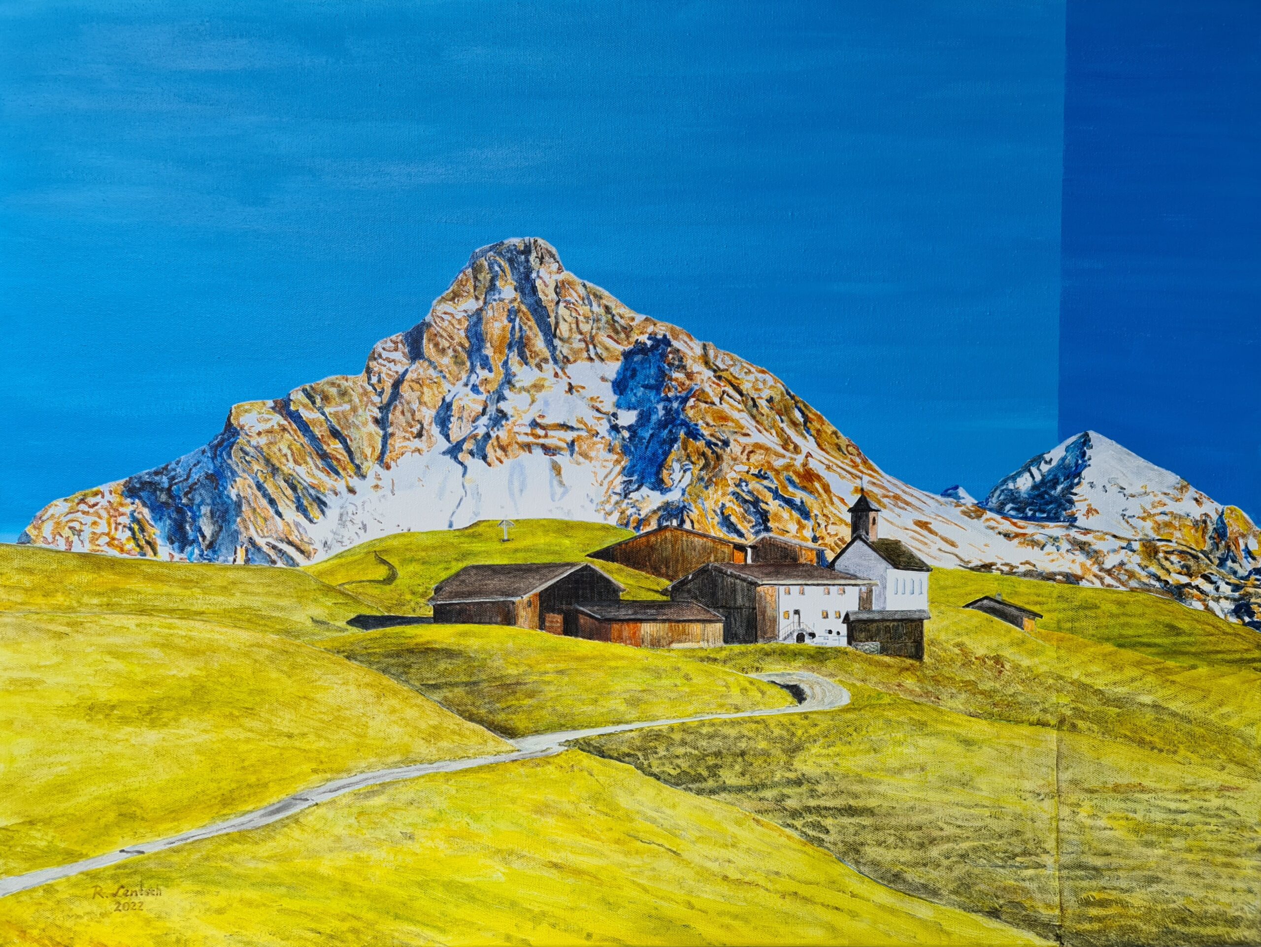 Das 80 x 60 cm große Acrylgemälde von Reinhard Lentsch zeigt die eindrucksvolle Berglandschaft rund um Bürstegg, eine der ältesten Walsersiedlungen Vorarlbergs. Auf etwa 1.719 Metern Seehöhe oberhalb von Warth am Arlberg gelegen, wurde Bürstegg im 14. Jahrhundert gegründet und war bis etwa 1890 dauerhaft bewohnt. In der abgeschiedenen Hochalpe lebten meist nur wenige Familien – nie mehr als 30 bis 40 Personen –, die vom kargen Bergbauernleben und der Viehwirtschaft lebten. Im Zentrum der kleinen Siedlung steht eine Kapelle aus dem 17. Jahrhundert, geweiht dem Heiligen Martin. Sie diente als geistlicher Ankerpunkt der Gemeinschaft, da der Weg zur Pfarrkirche in Warth insbesondere im Winter kaum zu bewältigen war. Auch heute ist die Kapelle noch erhalten – ein malerisches Relikt vergangener Zeiten. Das Gemälde fängt diese besondere Atmosphäre meisterhaft ein: Im Vordergrund sind goldgelbe Almwiesen mit traditionellen Holzhütten zu sehen, durchzogen von einem schmalen Pfad. Dahinter ragt das Warther Horn (2.256 m) mit seiner markanten Felsstruktur in den strahlend blauen Himmel. Die Komposition vermittelt Ruhe, Weite und die kraftvolle Stille alpiner Abgeschiedenheit – eine Hommage an die Geschichte, Natur und Spiritualität eines längst verlassenen, aber nicht vergessenen Ortes