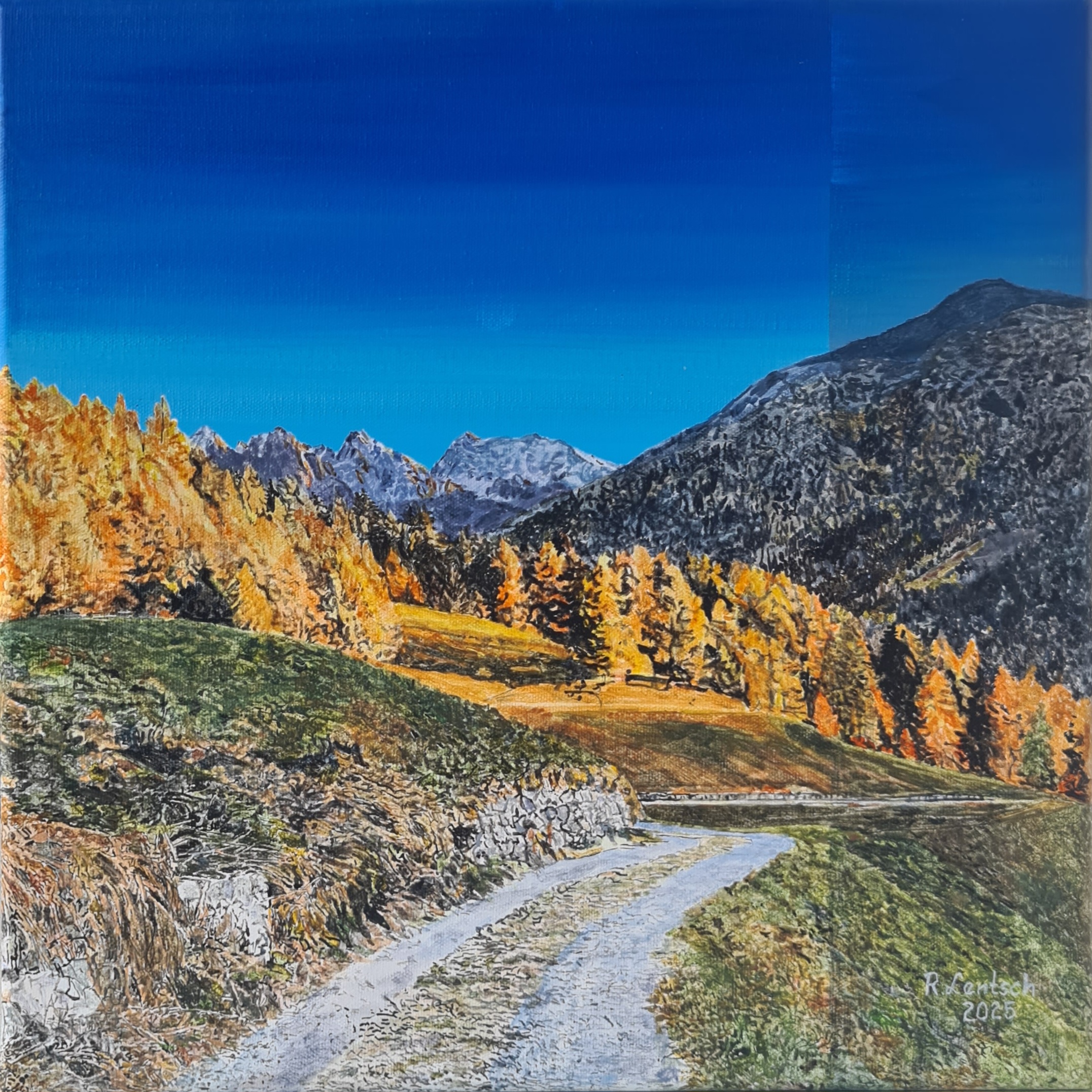Das Acrylgemälde hat der Rieder Künstler Reinhard Lentsch 2025 auf einer 40 x 40 cm großen Leinwand gemalt. Es zeigt eine herbstliche Gebirgslandschaft in leuchtenden Farben. Im Vordergrund schlängelt sich ein schmaler Kiesweg durch eine grüne Wiese, der von einer niedrigen Steinmauer hangseitig gesäumt wird. Der Weg führt in der Gemeinde Kaunerberg in Tirol zum Weiler Brauneben. Rechts und links des Weges stehen gold-orange gefärbte Lärchen, die in herbstlichem Glanz leuchten. Im Hintergrund ragen imposante Berge empor – von rechts nach links sind die Watzespitze, der Schwabenkopf und der Schweikert zu erkennen. Über dem Bergpanorama rundet ein tiefblauer Himmel das Kunstwerk ab.